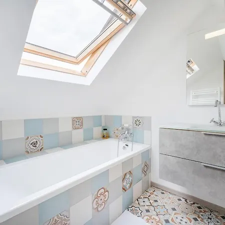 Jolie Maison Avec Jardin *