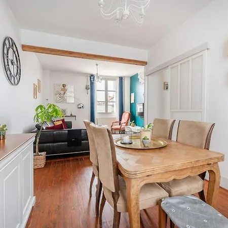 Holiday home Jolie Maison Avec Jardin Soissons