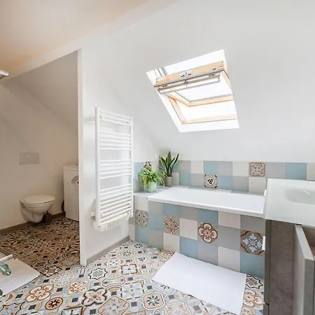 Holiday home Jolie Maison Avec Jardin *