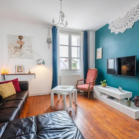 Holiday home Jolie Maison Avec Jardin *