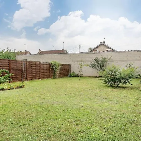 Jolie Maison Avec Jardin *